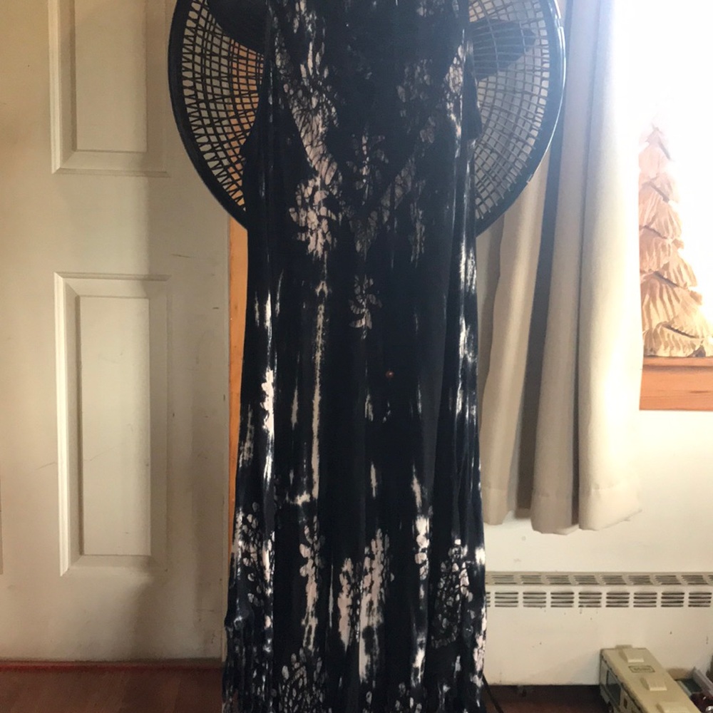 Ingear Resort, sundress, black tie-dye Bohemian style